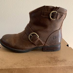 Born size 8 ankle booties, distressed leather/shearling lining